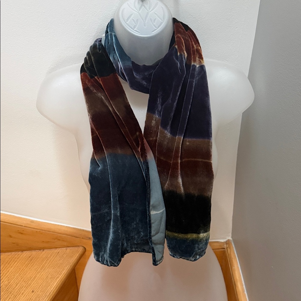 Artisan Hand Painted Velvet Rectangular Gorgeous … - image 3